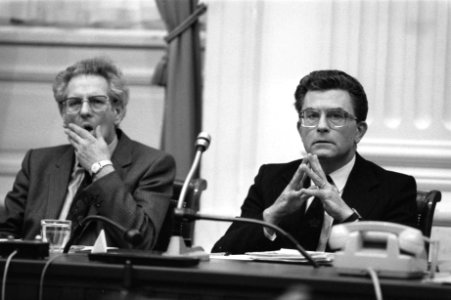 Tweede Kamer , eventuele sluiting Bronbeek en vragen aan Van Dijk en Van Leyenho, Bestanddeelnr 931-8674