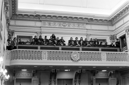 Tweede Kamer , Defensienota overzicht tijdens debat, op publieke tribune enige , Bestanddeelnr 927-7557