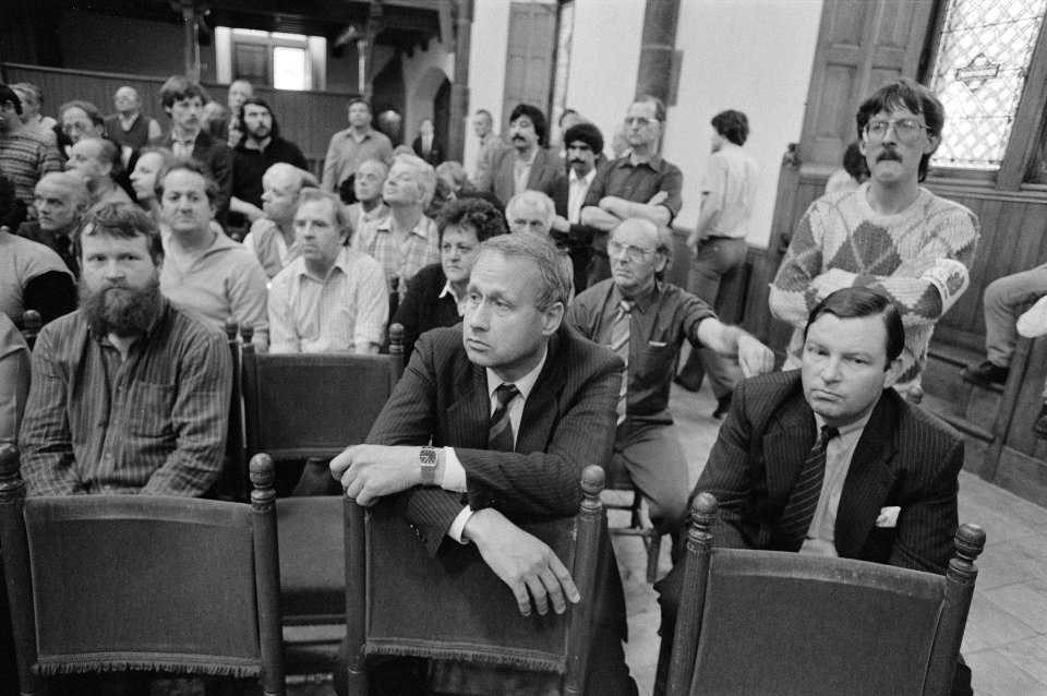 Tweede Kamer , EZ vergadert over de scheepswerf Van der Giessen De Noord , pres., Bestanddeelnr 933-2992