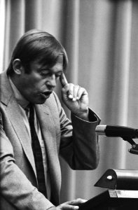 Tweede Kamer , fractievoorzitters reageren op regeringsverklaring, Van Mierlo s…, Bestanddeelnr 924-7895