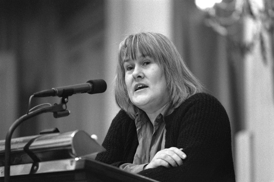 Tweede Kamer , interpellatie Elske ter Veld van De Graaf over uitwerking van de , Bestanddeelnr 933-8742