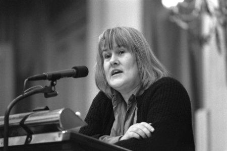 Tweede Kamer , interpellatie Elske ter Veld van De Graaf over uitwerking van de , Bestanddeelnr 933-8742