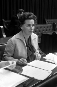 Tweede Kamer , omroep en TV-wet, mevrouw Van Someren Downer van de VVD, Bestanddeelnr 919-9884