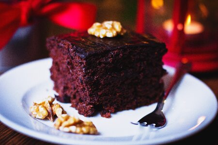 Cake nuts dessert