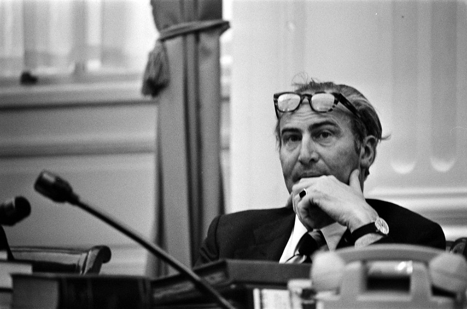 Tweede Kamer , Defensiebehandeling minister Vredeling , nr 30a vlnr Koster, Bestanddeelnr 927-7439
