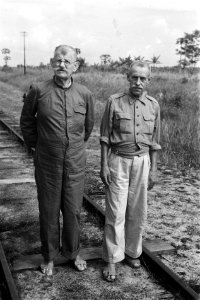 Twee oudere Nederlandse mannen in uniform, Bestanddeelnr 6017