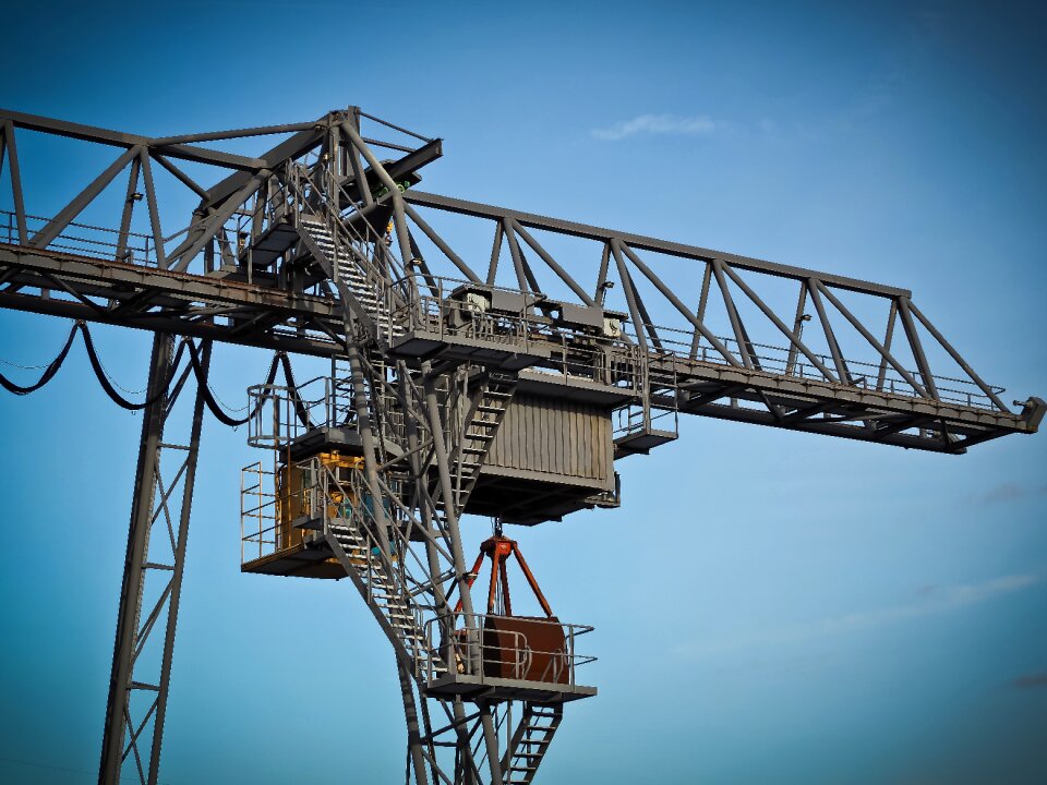 Crane systems industrial crane industrial monument