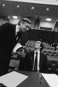 Tweede Kamer , debat over tweeverdieners woordvoerder C. D. A. van Iersel (l) e, Bestanddeelnr 933-1318