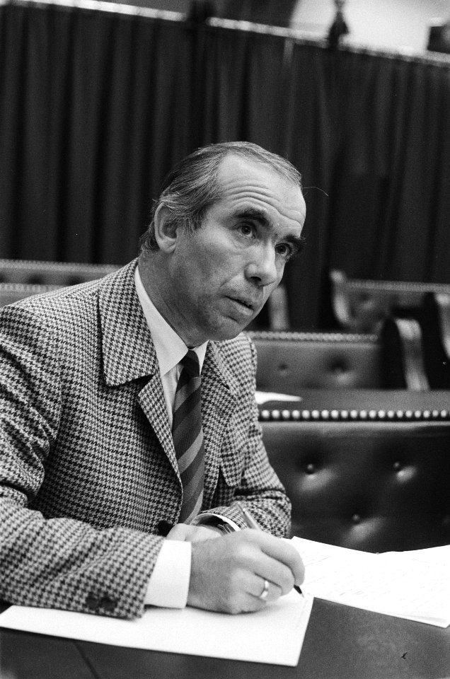 Tweede Kamer , debat over tweeverdieners ds. Aad H. D. Wagenaar (Kamerlid RPF), Bestanddeelnr 933-1322