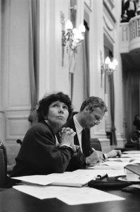 Tweede Kamer , bespreking nota vluchtelingenbeleid staatssecretaris Korte van H, Bestanddeelnr 933-9483