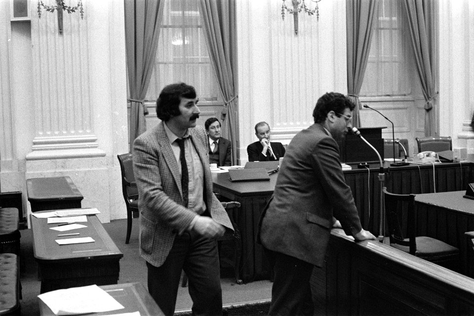 Tweede Kamer , interpellatie m.b.t. deelname Ned. elftal aan mini-wk Uruguay, Va, Bestanddeelnr 931-1904