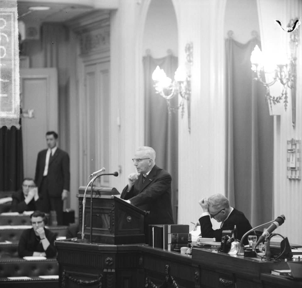 Tweede Kamer , belastingen, de heer Lucas aan het woord (voorzitter financiele c, Bestanddeelnr 917-1896