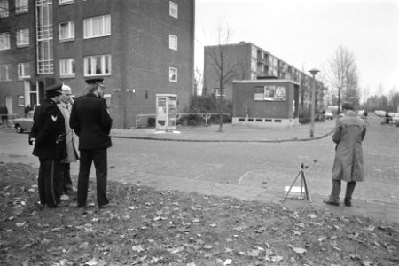 Twee RAF-leden gearresteerd na schietpartij Peter Calandlaan hoek Domela Nieuwe…, Bestanddeelnr 929-4324