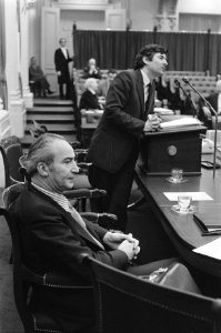 Tweede Kamer , Lubbers aan het woord, rechts minister Vredeling, Bestanddeelnr 928-3751
