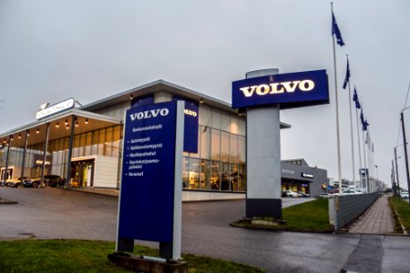 Turun Keskusautohalli Volvo dealership Rieskalähteentie Turku