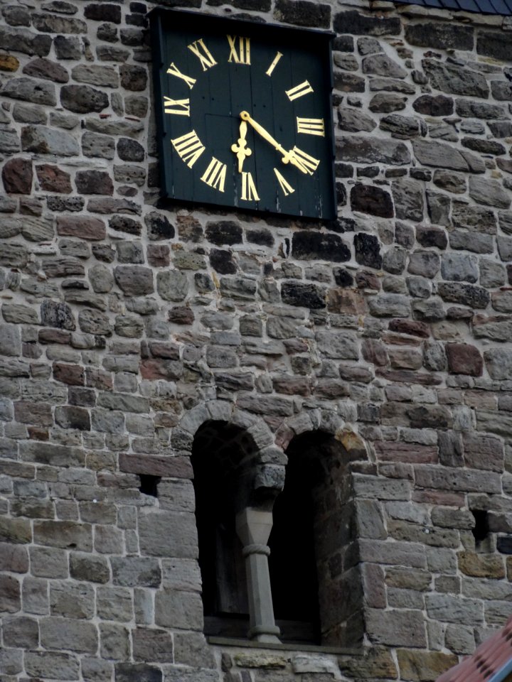 Turmuhr der Kirche in Reinsfeld