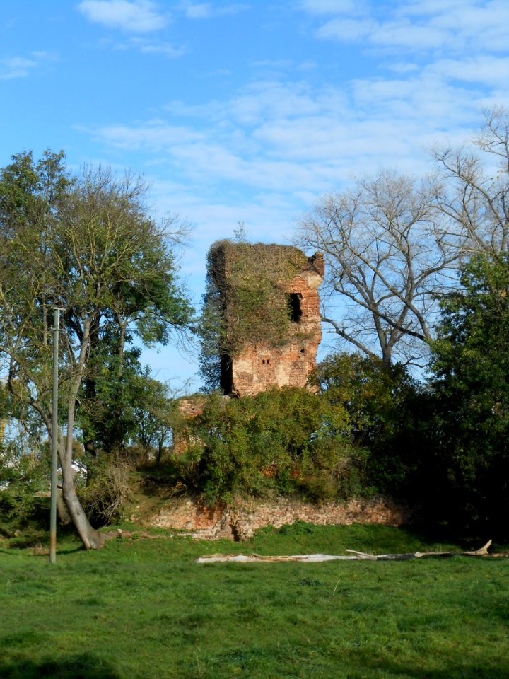 Turmruine Burg Grossvernich