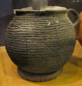 Tusayan corrugated pot, Grand Canyon National Park, c. 1000 CE