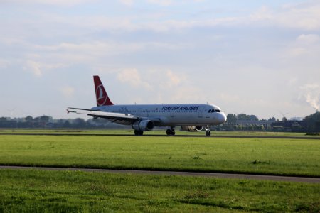 Turkish Airlines A321 (TC-JRV) @ AMS, Sept 2017 (01) photo