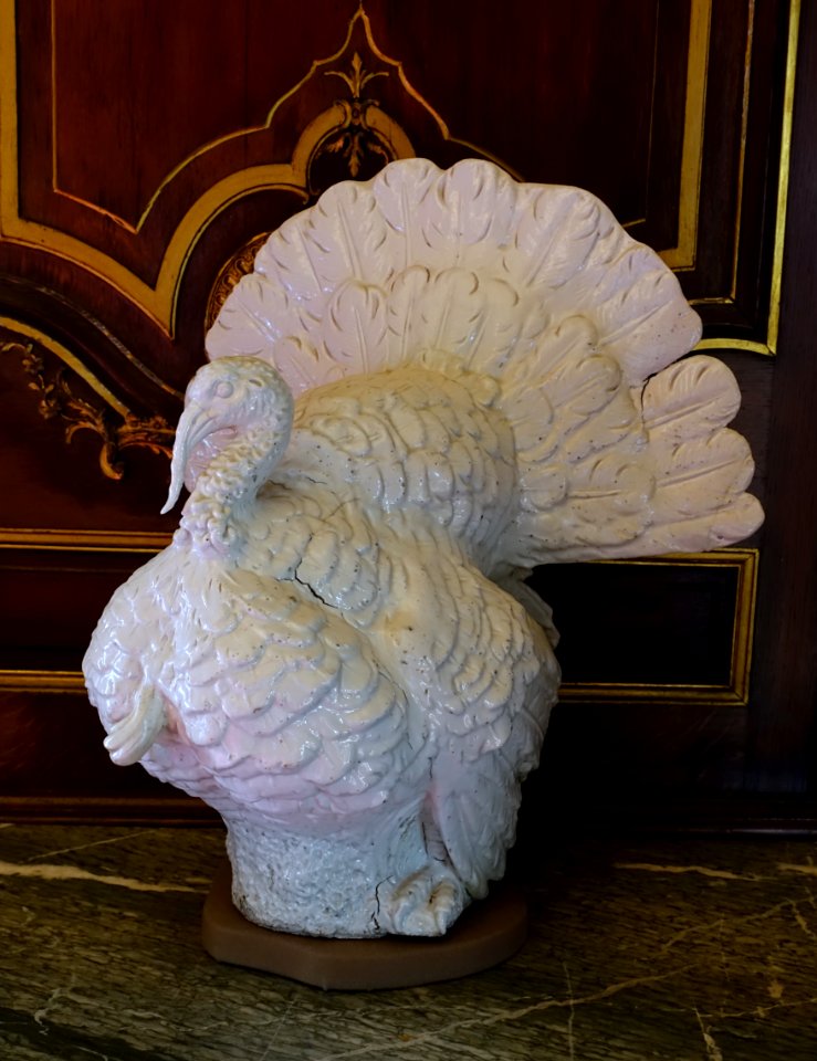 Turkey cock, modeled by Johann Joachim Kändler, Meissen porcelain factory, 1732-1735, porcelain - Waddesdon Manor - Buckinghamshire, England - DSC07628