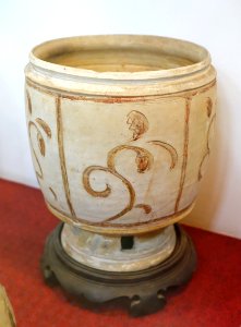 Tureen, Tran dynasty, 14th century AD, stoneware - Museum of Vietnamese History - Ho Chi Minh City - DSC06205