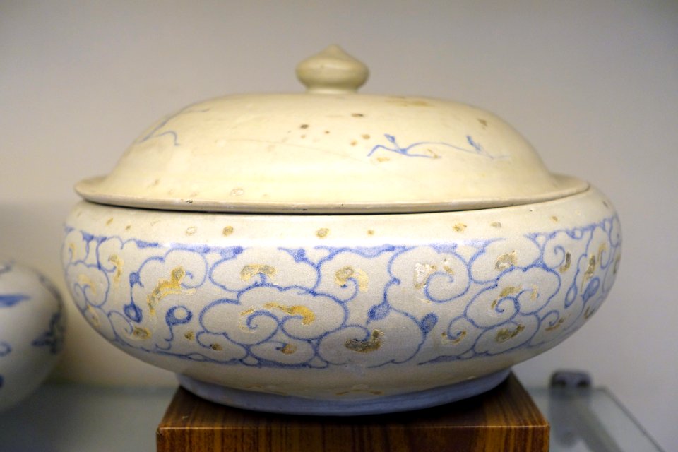Tureen, Chu Dau, 15th-16th century AD, stoneware - Museum of Vietnamese History - Ho Chi Minh City - DSC05992