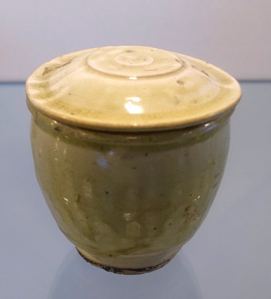 Tureen, celadon glaze ceramic - Lý dynasty, 11th-12th century AD - Vietnam National Museum of Fine Arts - Hanoi, Vietnam - DSC05384