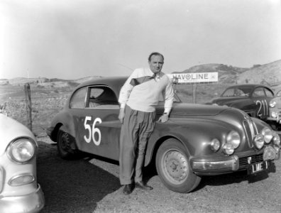 Tulpenrallye. Als tweede geeindigd J.W.E. Banks- A. Meredith Owens met een Bris, Bestanddeelnr 907-1228