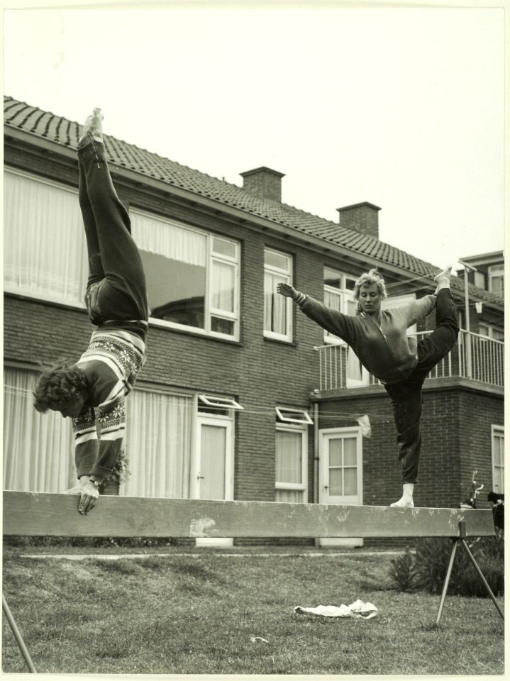 Turnende meisjes, NL-HlmNHA 5400465433