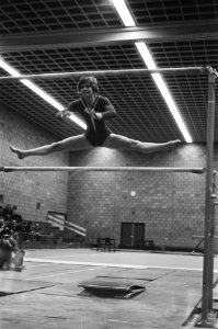 Turninterland Nederland tegen Hongarije (Utrecht) Ans Dekker (4e) in aktie, Bestanddeelnr 928-5156