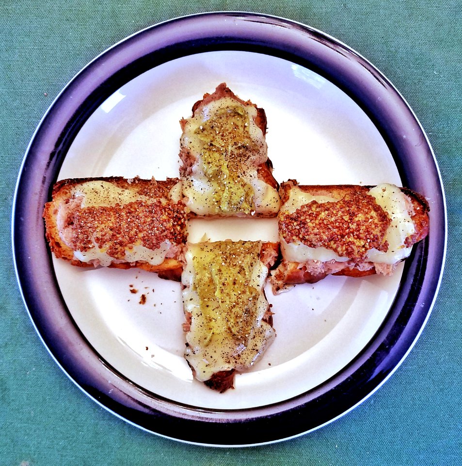 Tuna melt with cheddar, mustard or guacamole, and black pepper - Massachusets