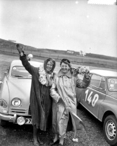 Tulpenralley, einde op het circuit van Zandvoort algemeen winnaar , beste damese, Bestanddeelnr 910-3365