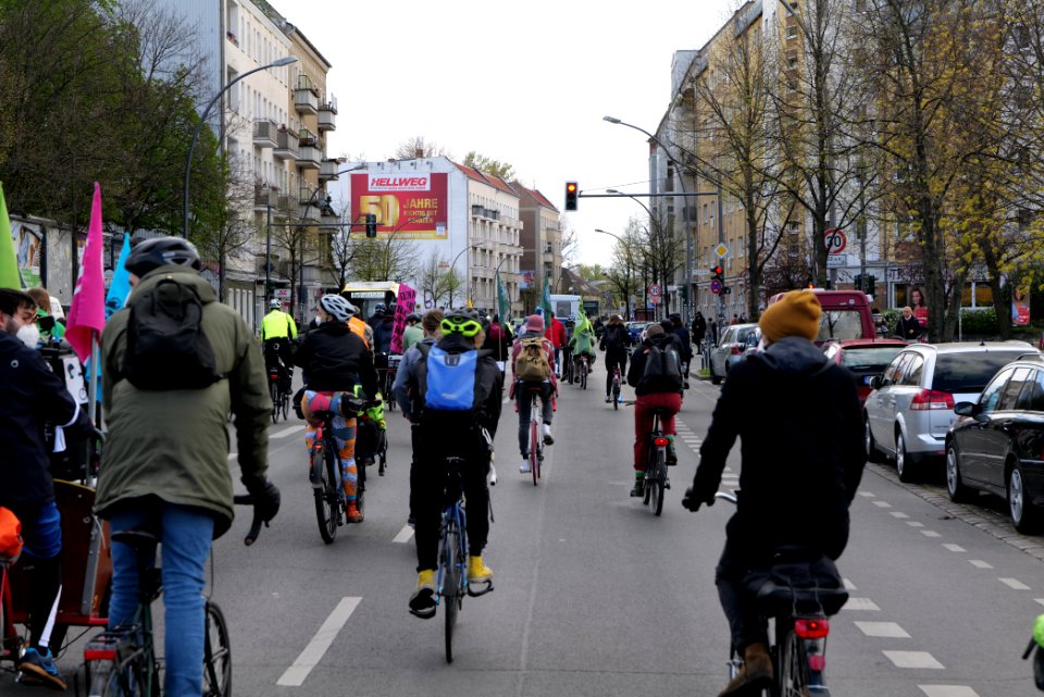 TVO stoppen bicycle demonstration back 2021-04-25 29