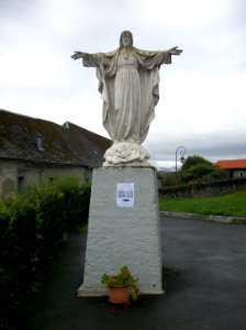 Tuzaguet - Statue du Sacré-Cœur de Jésus