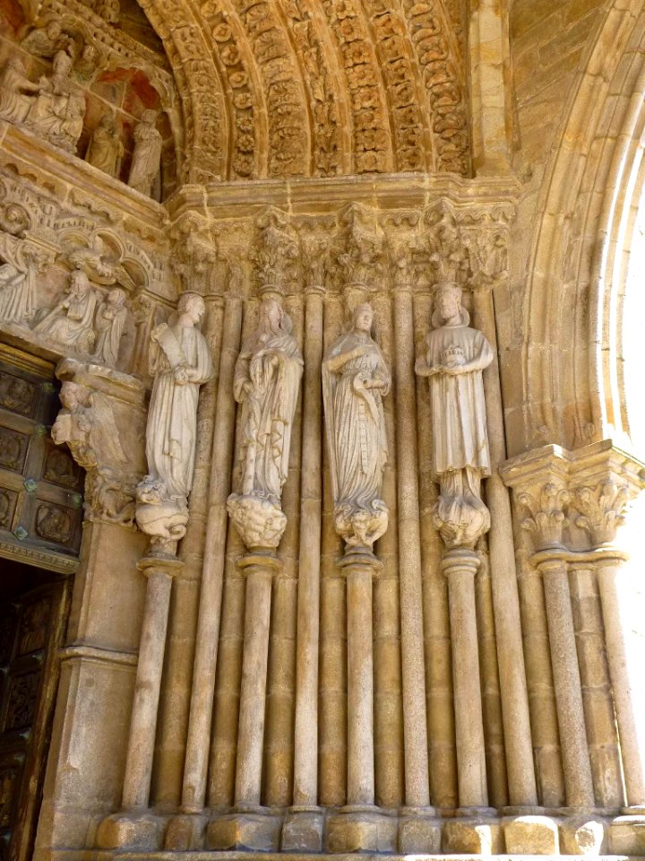 Tuy - Catedral de Santa María, Portada Occidental 06