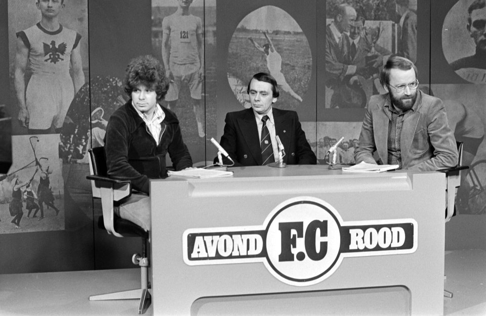 TV-programma FC Avondrood vlnr Frits Barend , Karel Jansen (VVCS) en Henk , Bestanddeelnr 928-2569