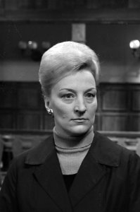 TV-rechtbank de Zaak van Veen , het slachtoffer Wilhelmina Huistede (kop), Bestanddeelnr 914-8300