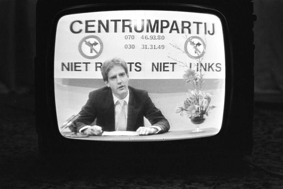 TV-uitzending Centrum Partij , heer Vierling aan het woord (fractiemedewerker Ja, Bestanddeelnr 932-8633
