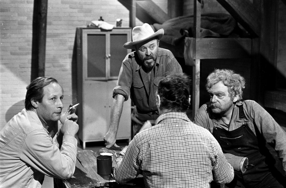 TV-opnamen van Mensen en muizen van John Steinbeck . V.l.n.r. Cor van Rijn, Ro, Bestanddeelnr 922-0495