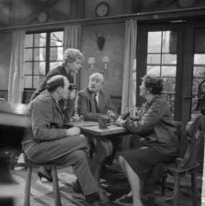 TV eenakter Poging tot gesprek André van den Heuvel, M van Alkmaar, W van d, Bestanddeelnr 912-2900