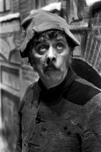 TV film NCRV nr 12 (l) Louis Borel in scene, Joop Doderer kop in scene, Bestanddeelnr 925-2658