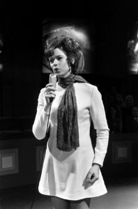 TV-opnamen Op losse groeven van TROS, Hermien Timmerman zingt, Bestanddeelnr 925-2178