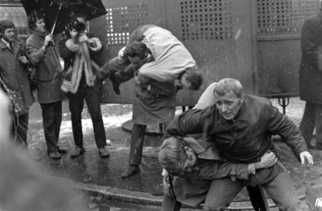 TV-opnamen in Jordaan voor de detective-serie Judasgeld van Marten Treffer de , Bestanddeelnr 922-1940