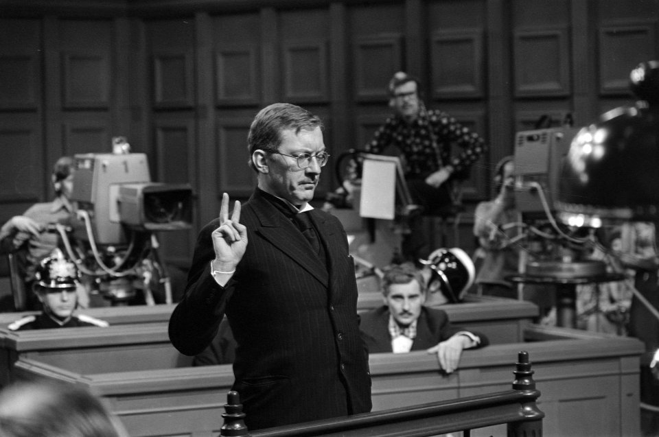 TV GieszenNieuwkerk (VARA), links Edmond Classen ( Van Dijk ), Bestanddeelnr 928-3503