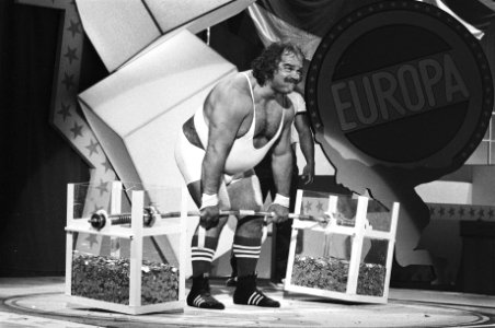 TV-opnamen AVRO voor Sterkste man van Europa in de RAI (tijdens Firato) Neder, Bestanddeelnr 932-3000