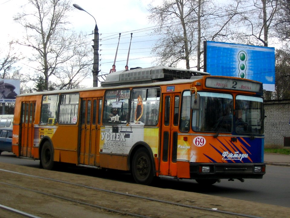 Tver trolleybus 69 20050501 294