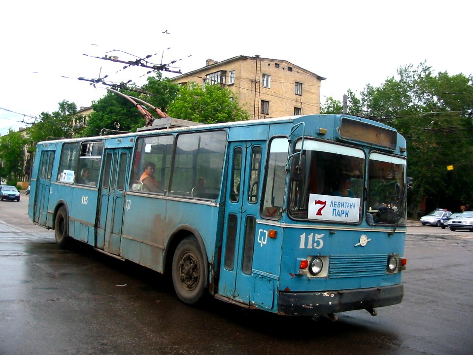 Tver trolleybus 115 20050626 068