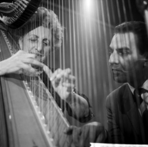 TV Muziekexpress Rosa Spier (Harp) en Willem O Duys, Bestanddeelnr 913-1527