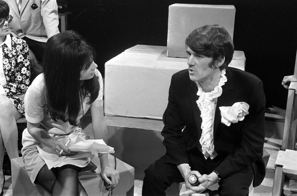 TV programma '...Puntje, puntje, puntje...'. Presentatoren Sonja Barend en Kees…, Bestanddeelnr 921-5941