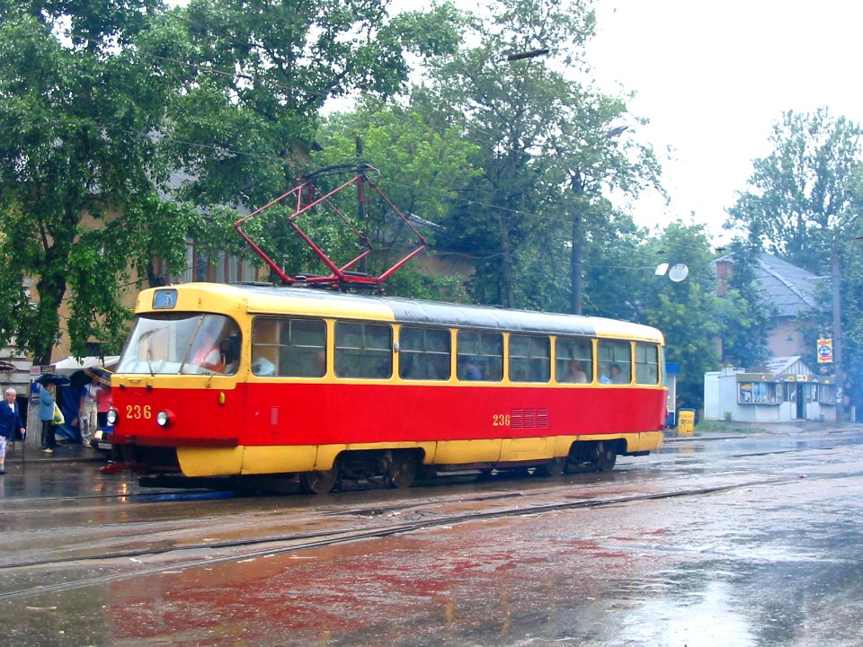 Tver tram 236 20050626 026
